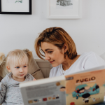 為什麼1~3歲更要讀繪本？語彙爆發期的關鍵陪伴與引導技巧